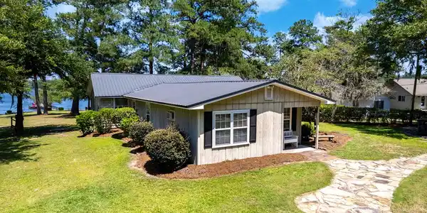 1519 Clubhouse Road