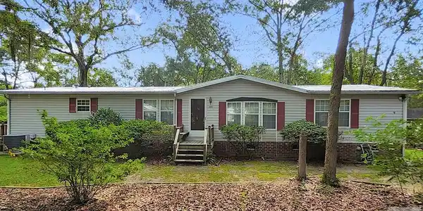405 Lakeview Drive