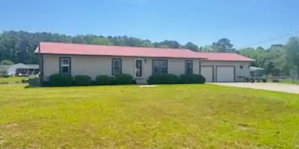 1045 Autumn Lane
