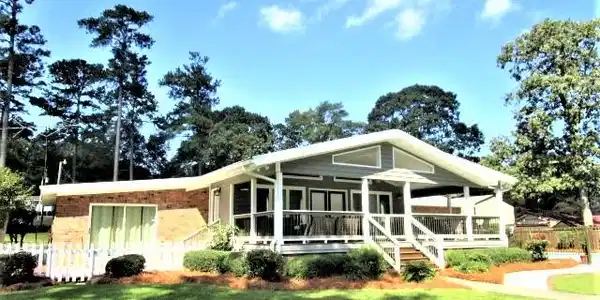 121 Grandview Ct