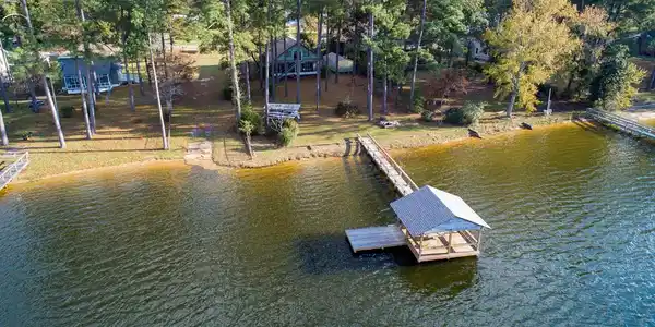 1096 Forest Lake Dr