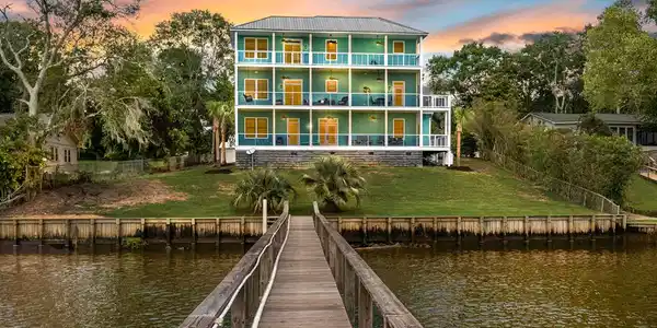 3464 FRANCIS MARION BLVD