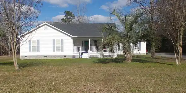 7825 Old Number Six Hwy