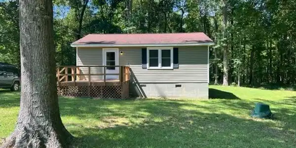 111 Quail Hollow Ln