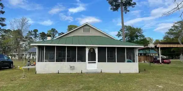 1605 Lesesne Drive