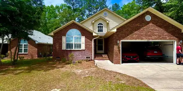 819 Bentwood Circle
