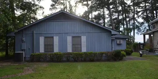 1132 Forest lake