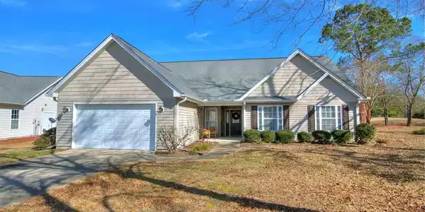 1136 Blue Herron Point