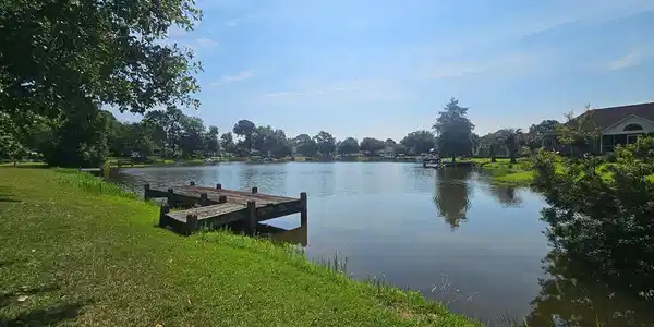 11 RIDGE LAKE DR