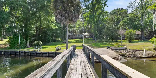 60 Pintail Lane