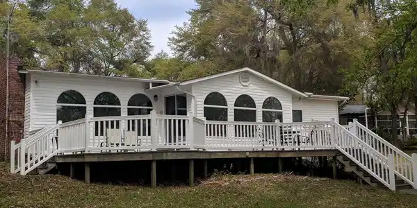 1067 Circle Drive