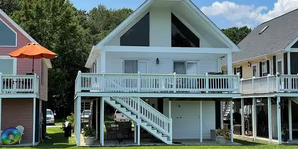 1071 Island Court