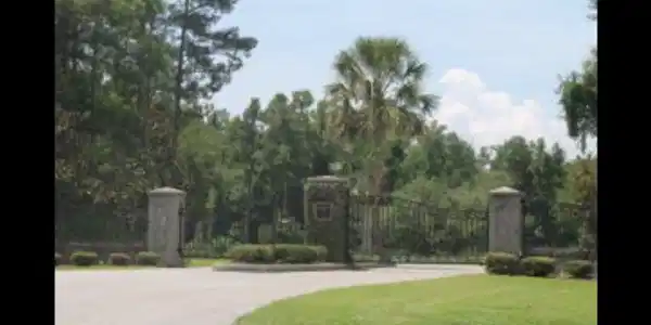 1095 Cuddo Point Drive (Lot 12)