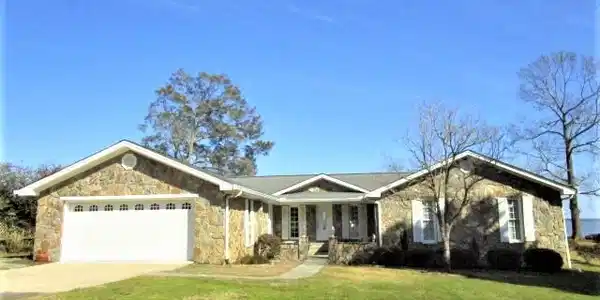 453 Santee Dr