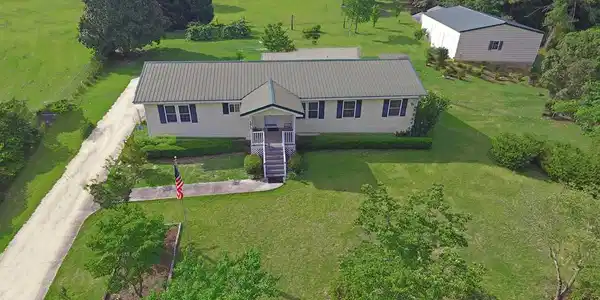 171 GARDEN LN