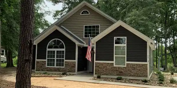 1752 James Loop Rd