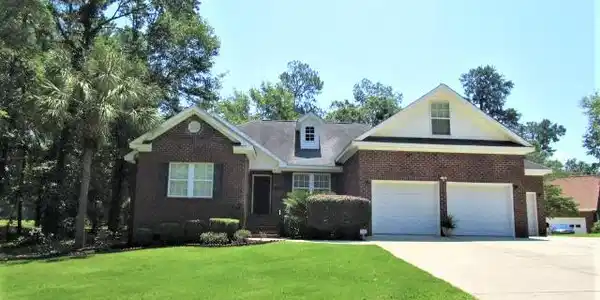 153 Saluda Dr