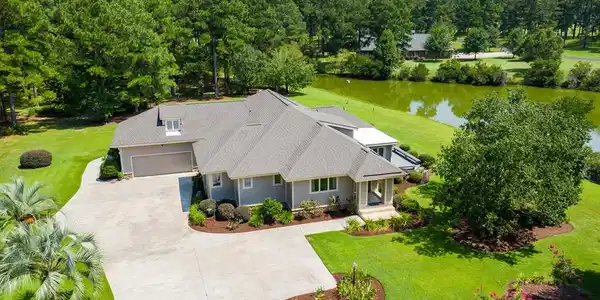 406 Pinelake Court