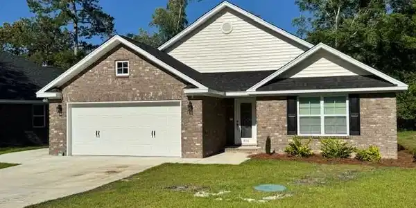 856 Bentwood Circle