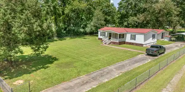 Image 3: DJI_20250616141350_0012_D