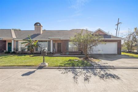 2733 Henderson Bayou Place