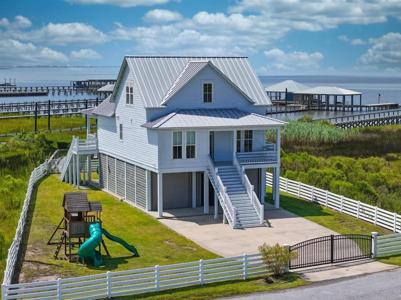 3831 Lake Breeze Road