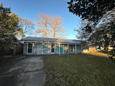 321 Iowa Avenue