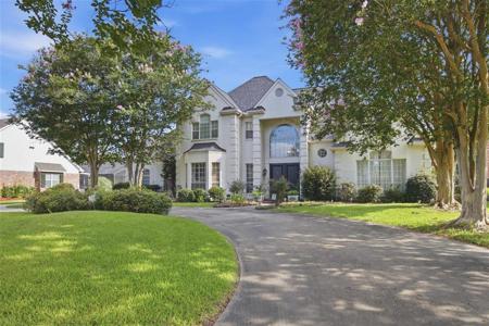 2810 Saint Francis Forest Drive