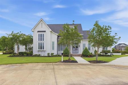 5015 Water Oak Ct Court