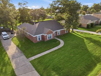 5000 W Saint Charles Ave Avenue W