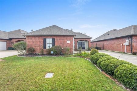 2813 N Locke Point Drive N