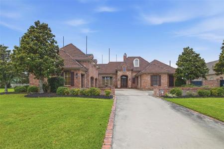 4836 Gleneagle Drive