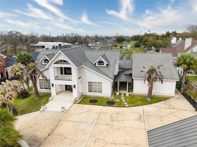 2700 Bocage Lane