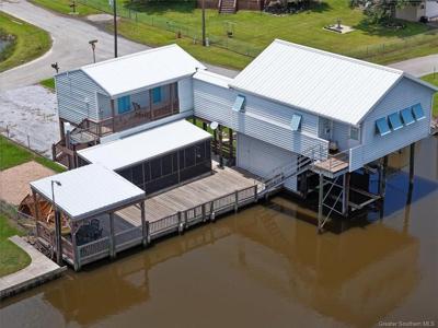 7205 Pirates Cove