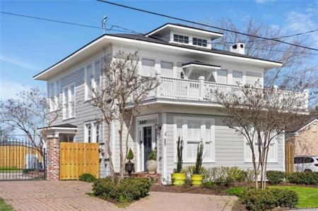 507 Iris Street