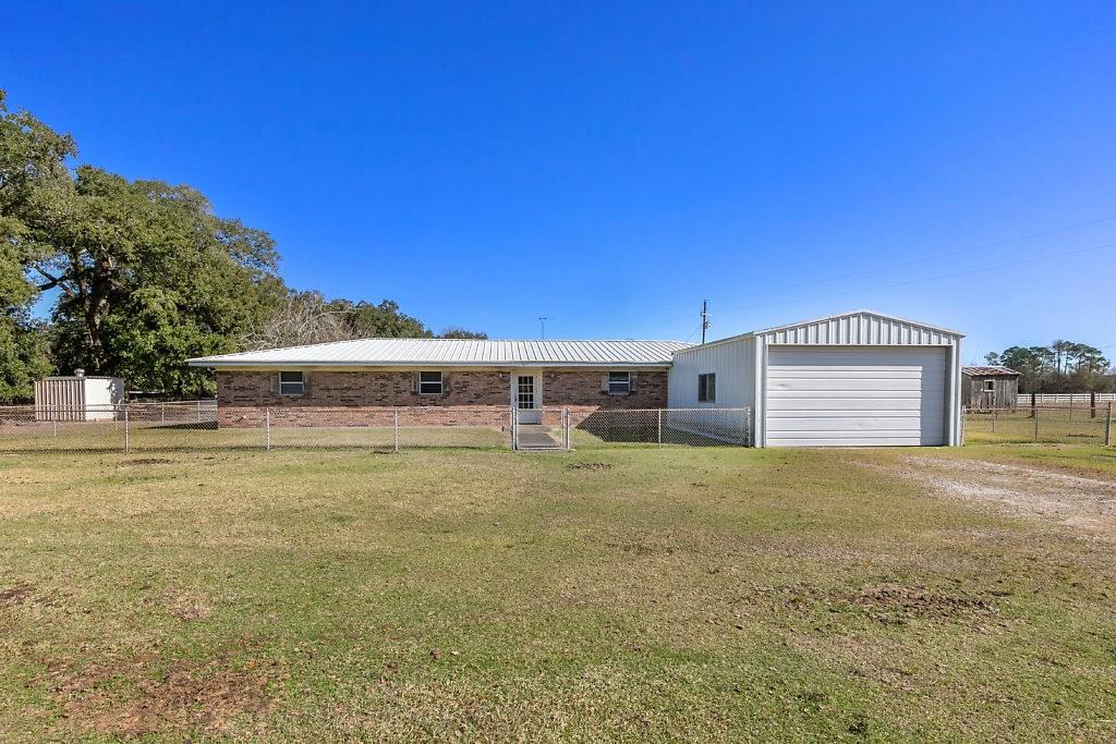 5616 N Lakeshore Road, Gueydan, LA lhrmls00633905