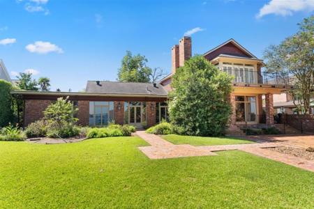 3210 Henderson Bayou Road