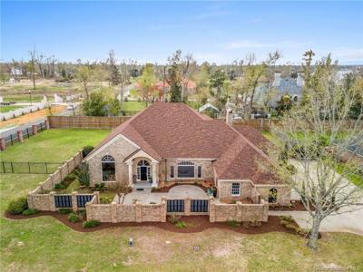 4000 Locke Lane