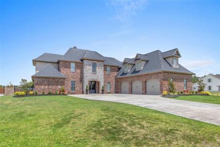 3720 Inwood Drive