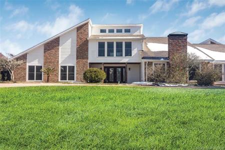 5027 Fernwood Drive