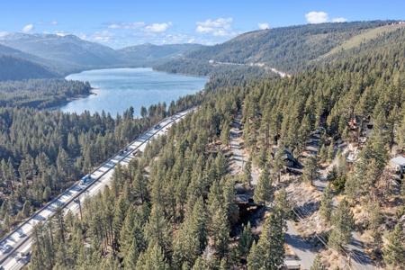 12531 E Sierra Drive, Truckee CA 96161