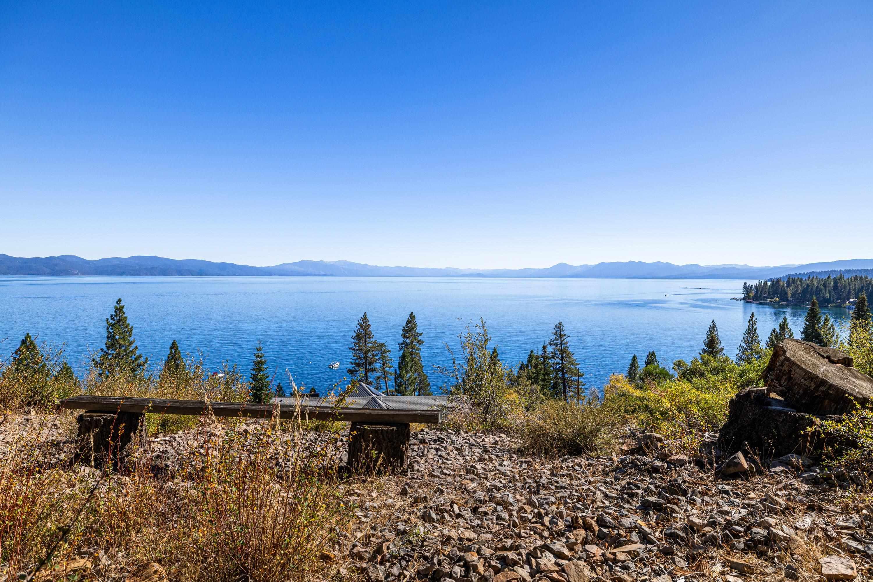 Image 2: Amazing 180 Lakeviews!