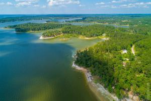 11 Shoreline Dr
