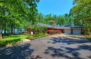 571 Lakeland Circle