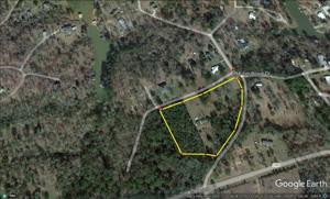 104 Jim Bowie Dr