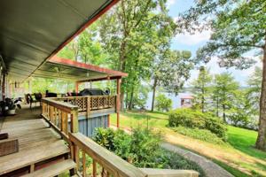 300 N Lighthouse Drive
