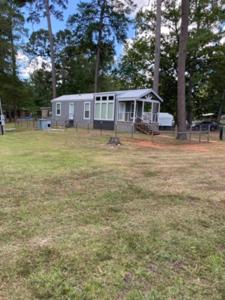 112 Hillside Dr