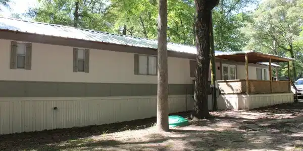 352 Lakefront Dr.