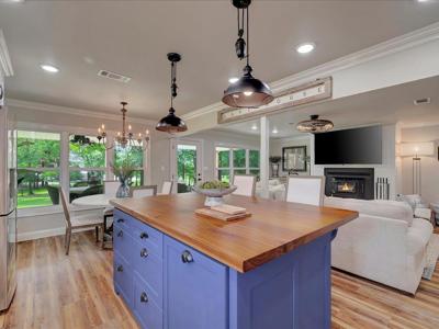 270 Paradise Dr