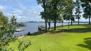 365 Cove Dr